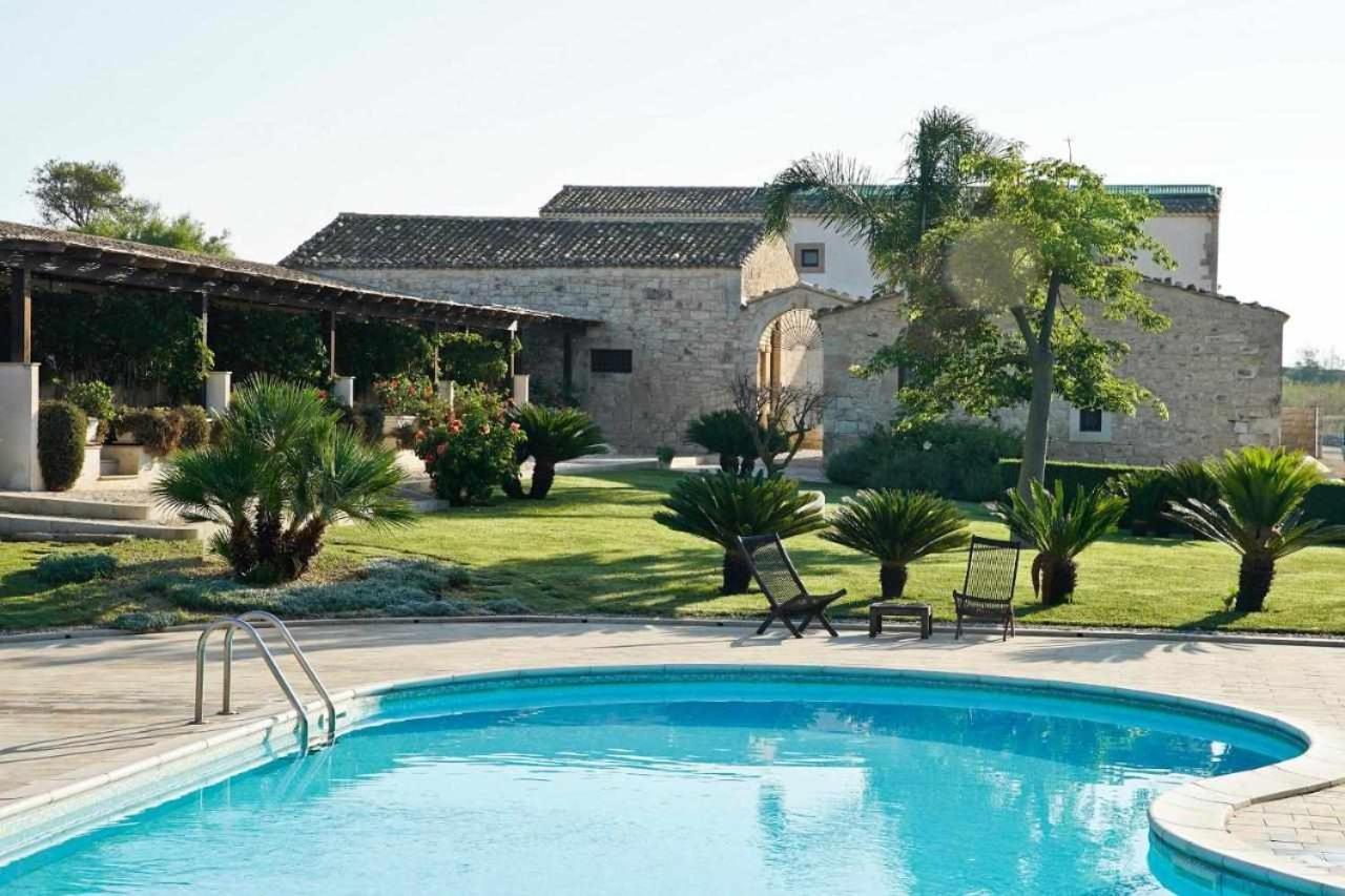 Torre Dantona Country Suites Pozzallo Exterior foto